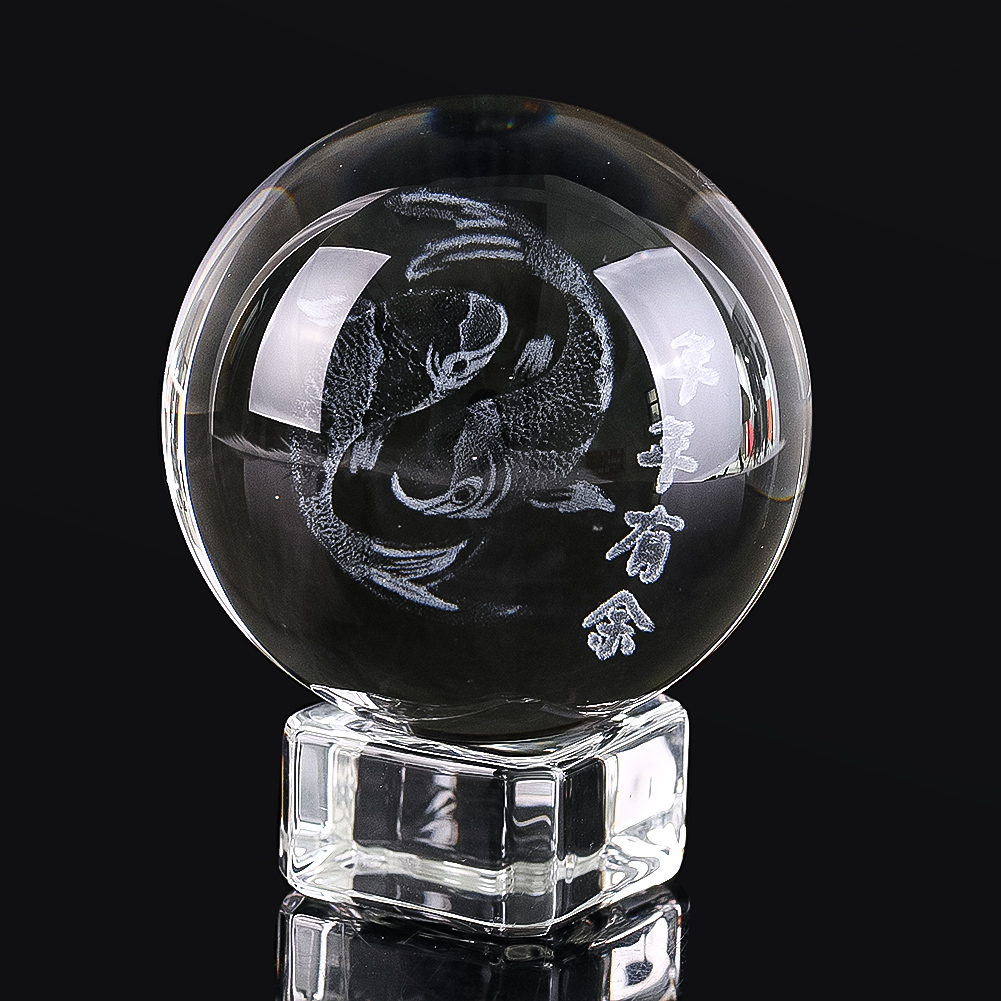 3D刻まれたクリスタルラッキーフィッシュボール、クーガイアフ - Paper Weight Crystal のレビューと価格