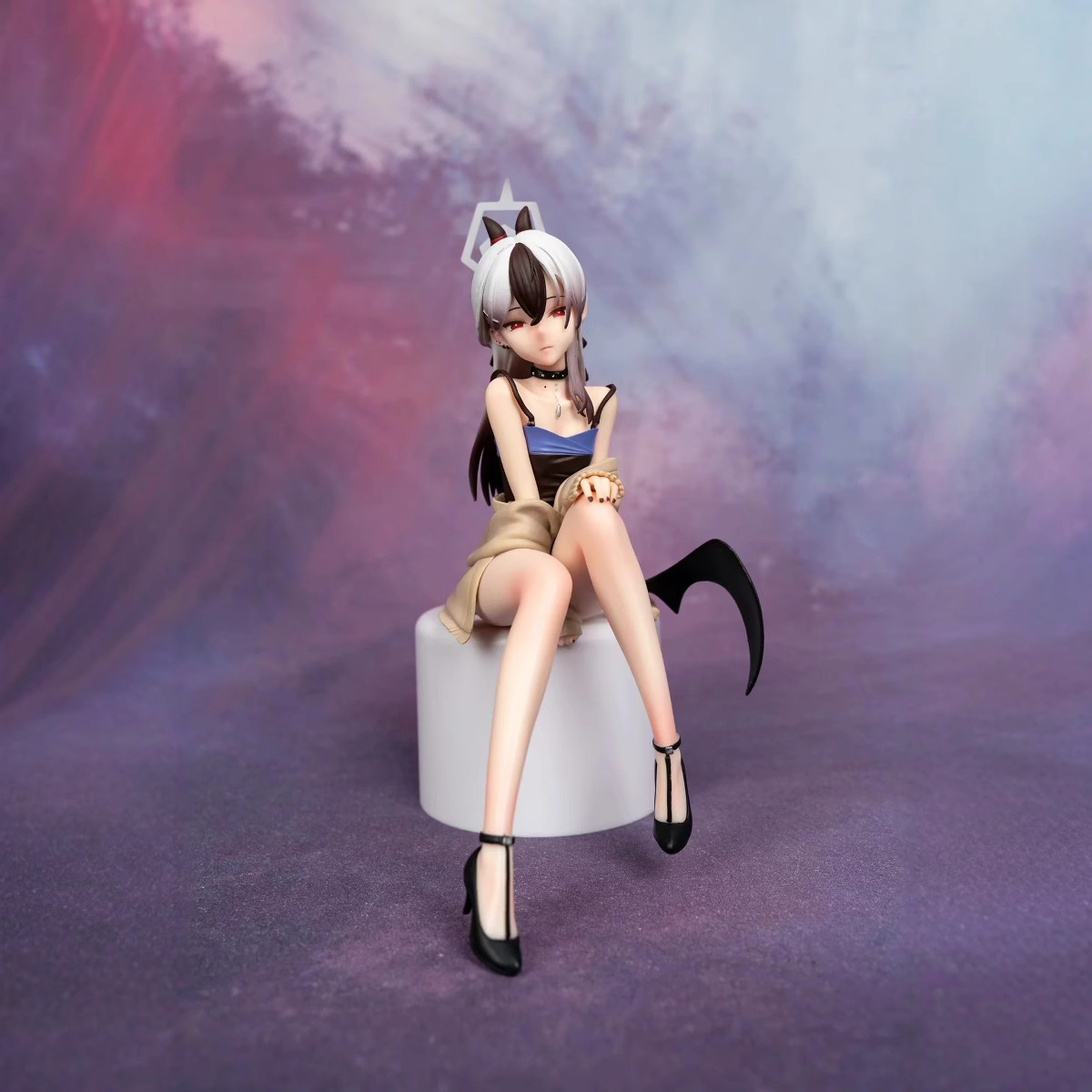 ジェネリックブルーアーカイブ鬼方加代子 GK フィギュア座り - Archive Box Set のレビューと価格