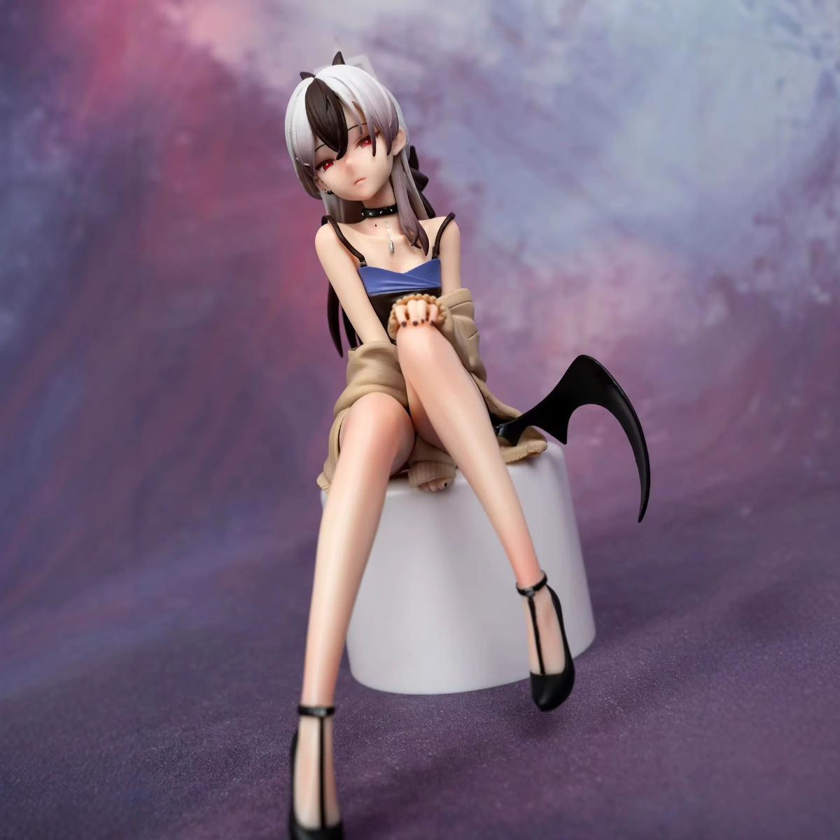 ジェネリックブルーアーカイブ鬼方加代子 GK フィギュア座り - Archive Box Set のレビューと価格